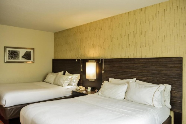 Holiday Inn Express and Suites - Bradford image 26